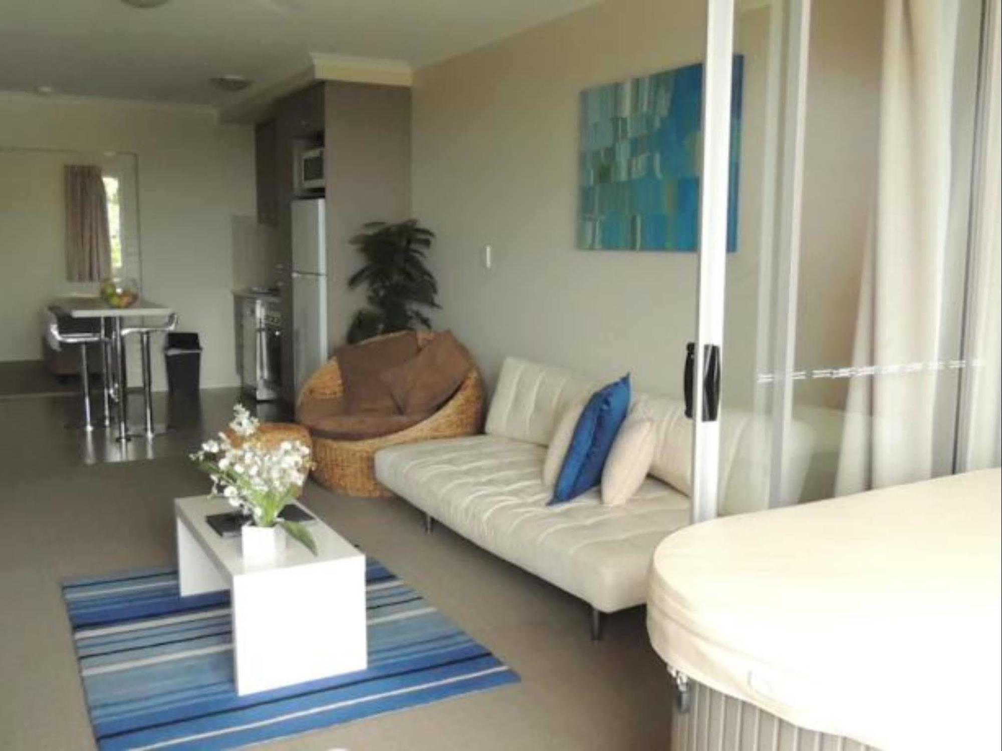 Airlie Central Apartments Airlie Beach Exteriör bild