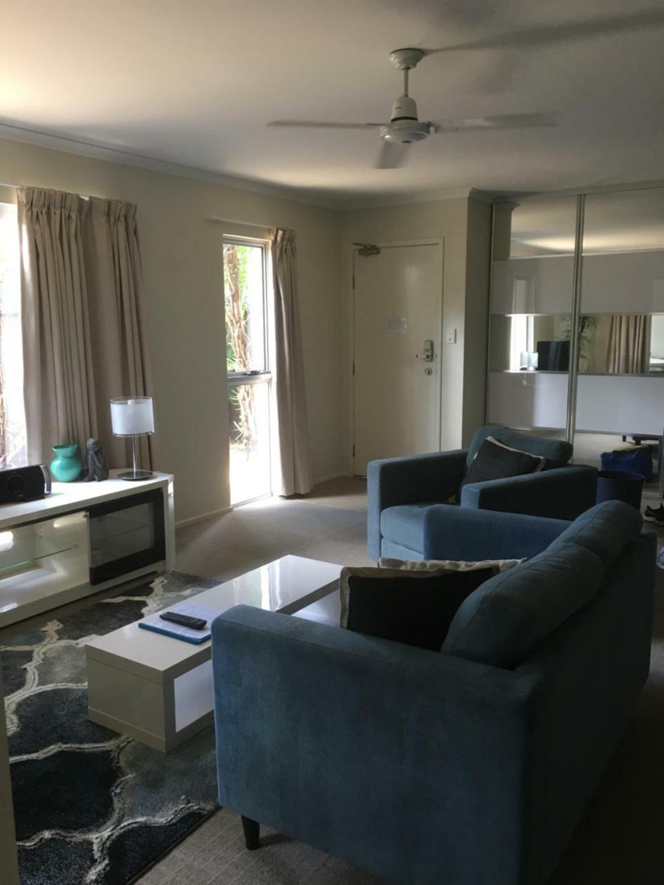 Airlie Central Apartments Airlie Beach Exteriör bild